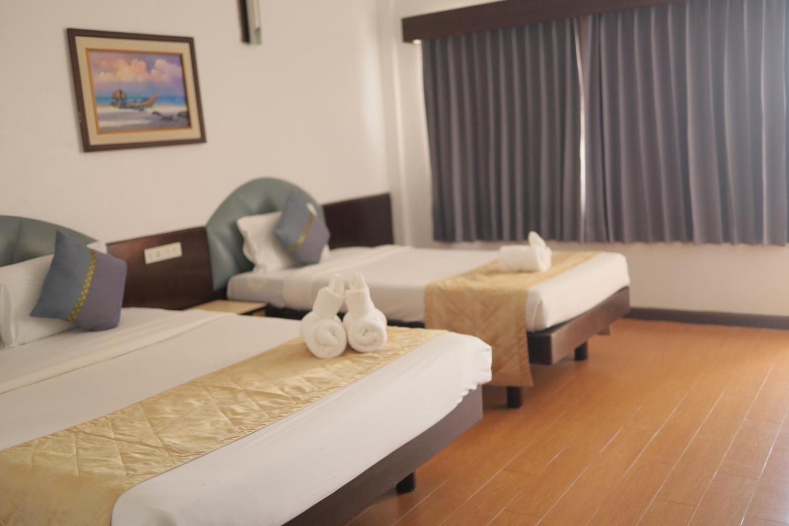 Tanyong Hotel Наратхиват Экстерьер фото